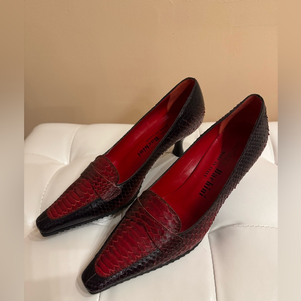 NWOT. Loriano Bachini Red and Black Women's Loafers. Italy. Leather